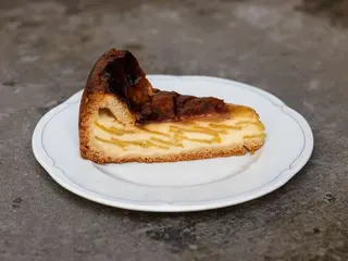 Яблучний пиріг (140g)