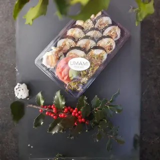 Futomaki z łososiem w tempurze