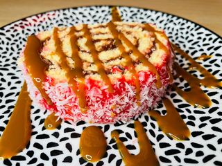 Reina con  dulce de leche