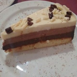 Tarta Tres Chocolates