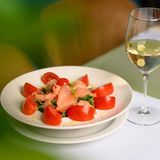 Salata sa svježim lososom 350 gr