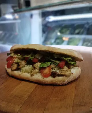 Pizza sendvič sa piletinom