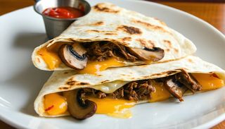 Wołowina i grzyby quesadilla 30cm