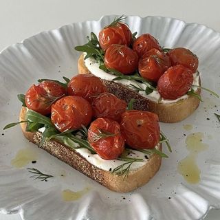 Montadito De Philadelphia Y Tomate Cherry 4uni