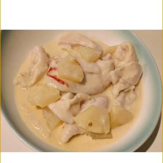 Pollo con coco y piña 