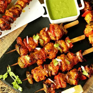Special Mix Tikka + pan/ naan  + salsa curry 