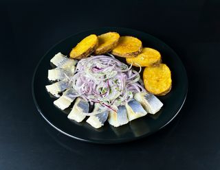 Оселедець із печеною картоплею (200 г)