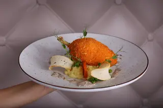 Котлета по-київськи з картопляним пюре (180/180/30г)