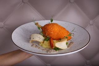 Котлета по-київськи з картопляним пюре (180/180/30г)