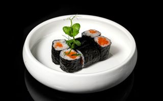 50. Hosomaki sake 6 pezzi