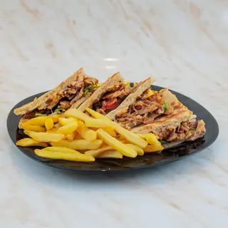 Club Gyros + 2 Pepsija
