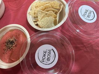 Pink Hummus Con Nachos