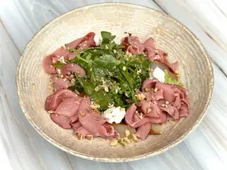 Салат-мікс з копченою качкою (270g)