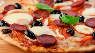 Pizza Meat Feast (26 Cm.)