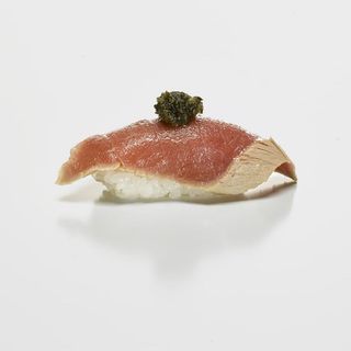 Nigiri maguro tataki trufa nose