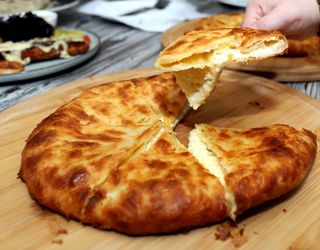 საფირმო ხაჭაპური ნახევრად ფენოვანი