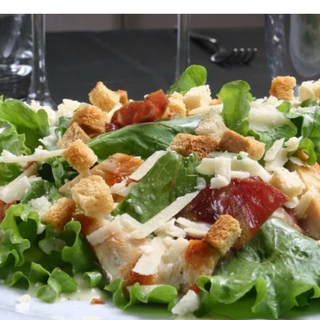 Salada Caesar