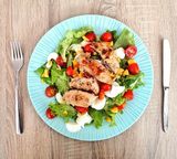 Pileća salata