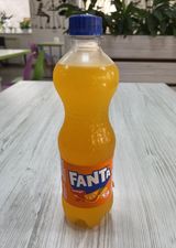 Напій Fanta (0.5 л)