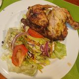 Pollo con ensalada 