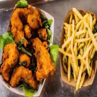 Pakora De Pollo Con Patatas Y Refresco
