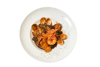 Tagliatelle Negro Sepia Con Marisco