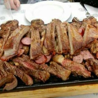 Parrillada especial de la casa (4-6 personas)