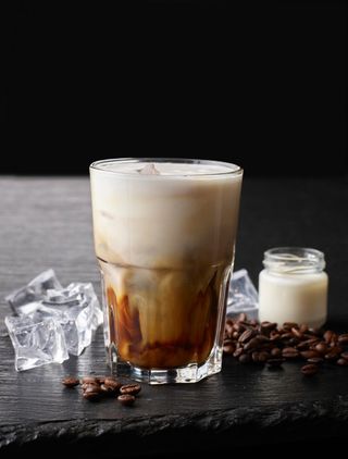 უკოფეინო ცივი ყავა ნაყინით