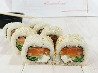 Філадельфія в кунжуті з лососем (350 гр.) (8 шт./350 g)