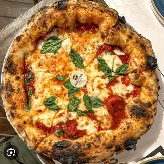 16 Pizza Roquefort Grande (33 Cm.)
