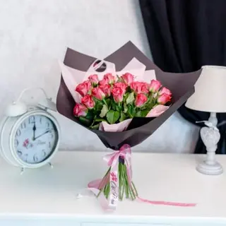 17 trandafiri roz