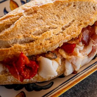 PANINO FARCITO PEPERONI E PROSCIUTTO
