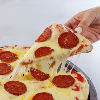 Pizza Pepperoni (30 Cm.)