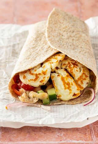 Wrap halloumi