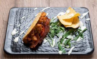 Tacos con pollo e bacon