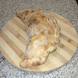 Calzone 4 formaggi