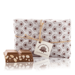 Молочний З Горіхами (100г)