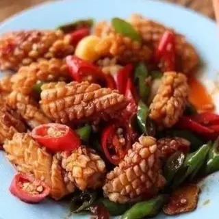 52. Calamares Con Salsa Picante