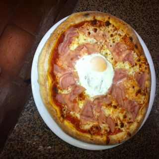 Pizza Paesano Ø 26cm + 1 sos gratis