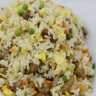 26. Arroz frito con ternera
