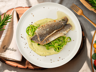 Biban de mare cu dovlecel și sos cremos cu ghimbir