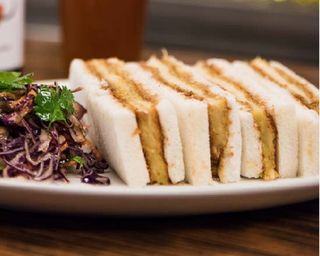 Sandwich de pollo frito