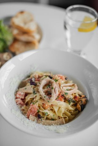 Паста з морепродуктами (300г)