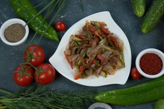 Салат "Фунчоза с мясом"