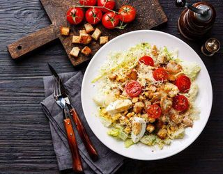 Салат "Цезарь" с курицей