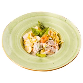 Tagliatelle cu somon fresh si sparanghel
