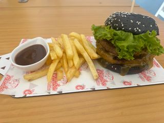 31. Hamburguesa Black Burger