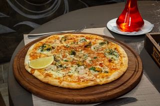 Піца Морська байка (435г)