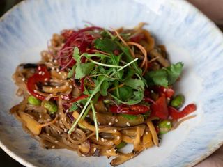 Гречана локшина з овочами (300g)