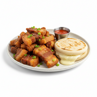 Chicharrón Con Arepa